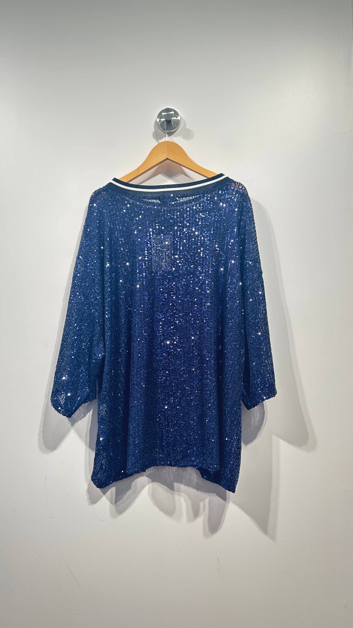 T-shirt plus size με πούλιες