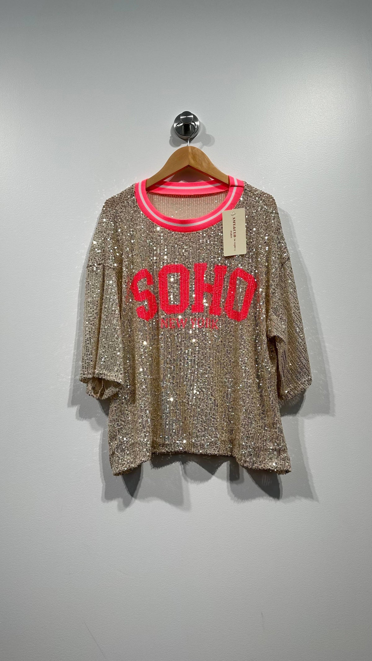 T-shirt με πούλιες